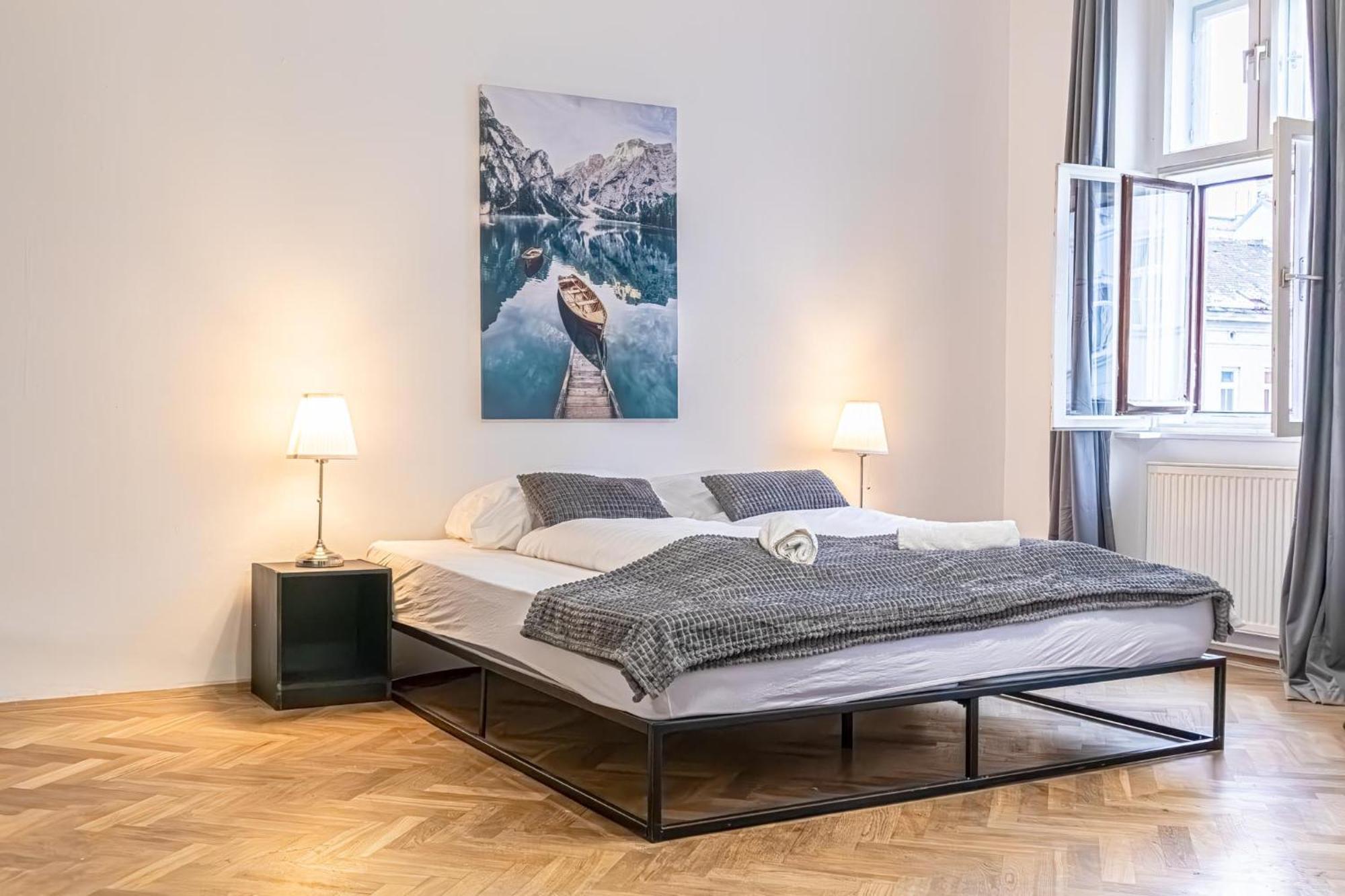 Spacious 2Br Apt -Near Wiener Stadthalle Burggassewiener Well Located Ngoại thất bức ảnh