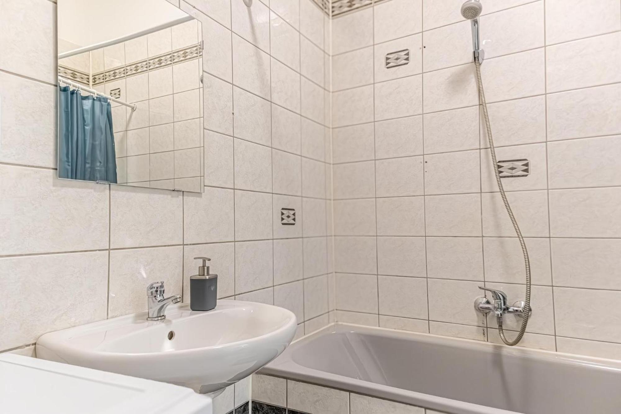 Spacious 2Br Apt -Near Wiener Stadthalle Burggassewiener Well Located Ngoại thất bức ảnh